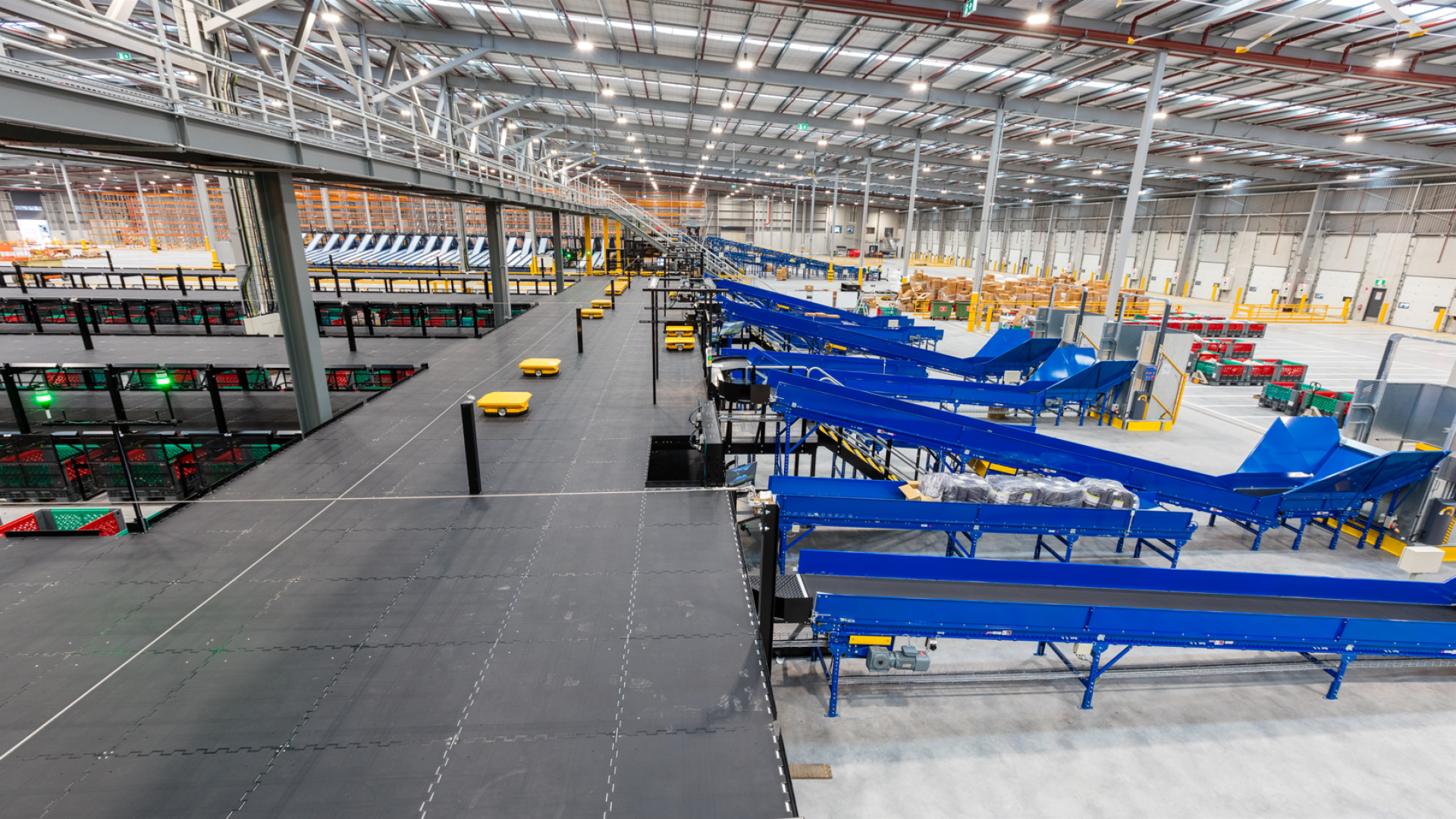 How ecommerce fulfilment centres use mezzanines to separate pick, pack and dispatch