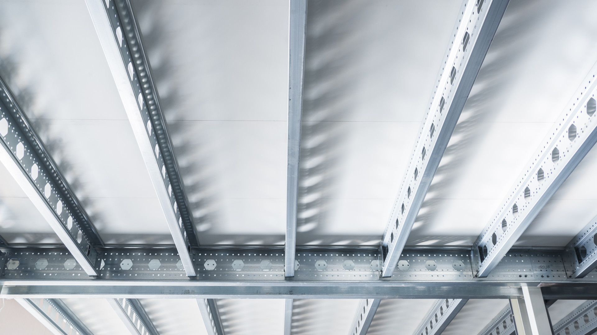 The Role of Unilin U7 Antislip Mezzanine Panels in Workplace Safety