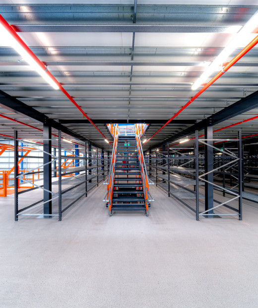 How Custom Industrial Mezzanines Boost Productivity in Multi-Level Warehousing and Production