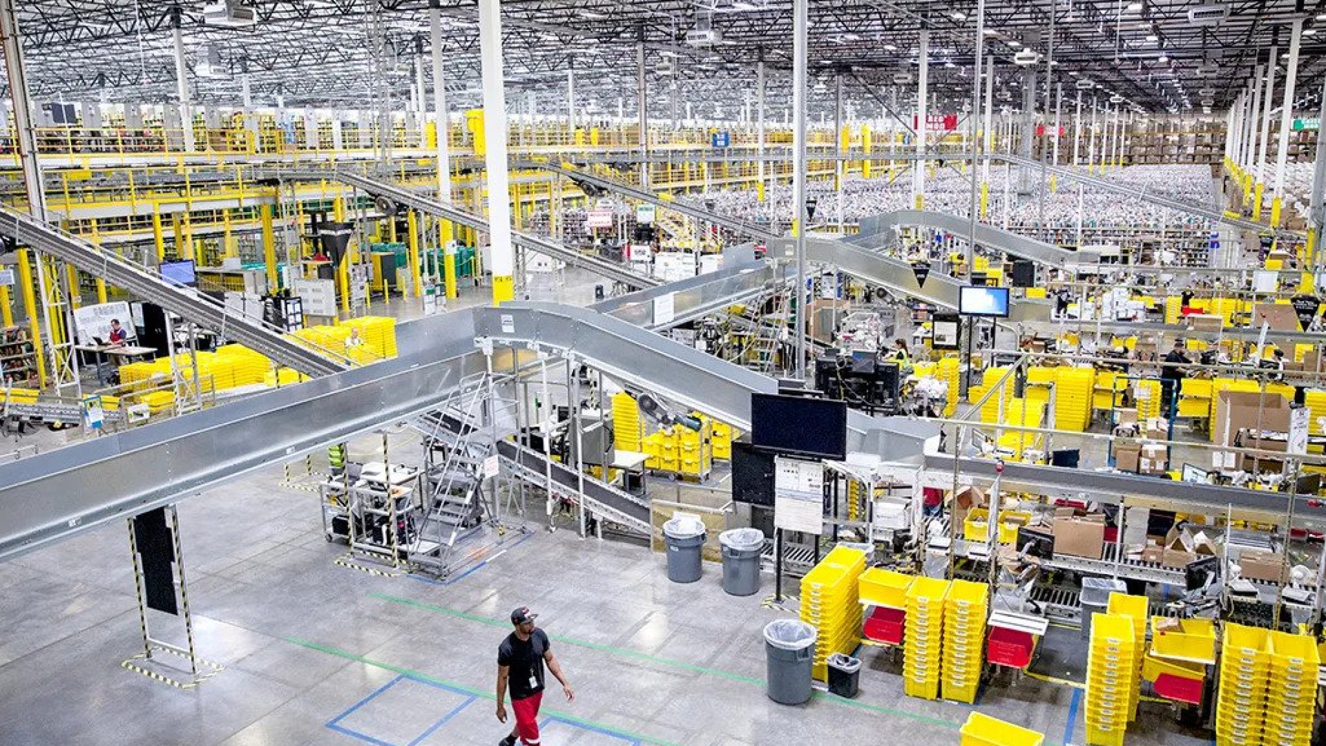 How Automated Sortation Systems Improve Accuracy and Speed in High-Volume Warehouses