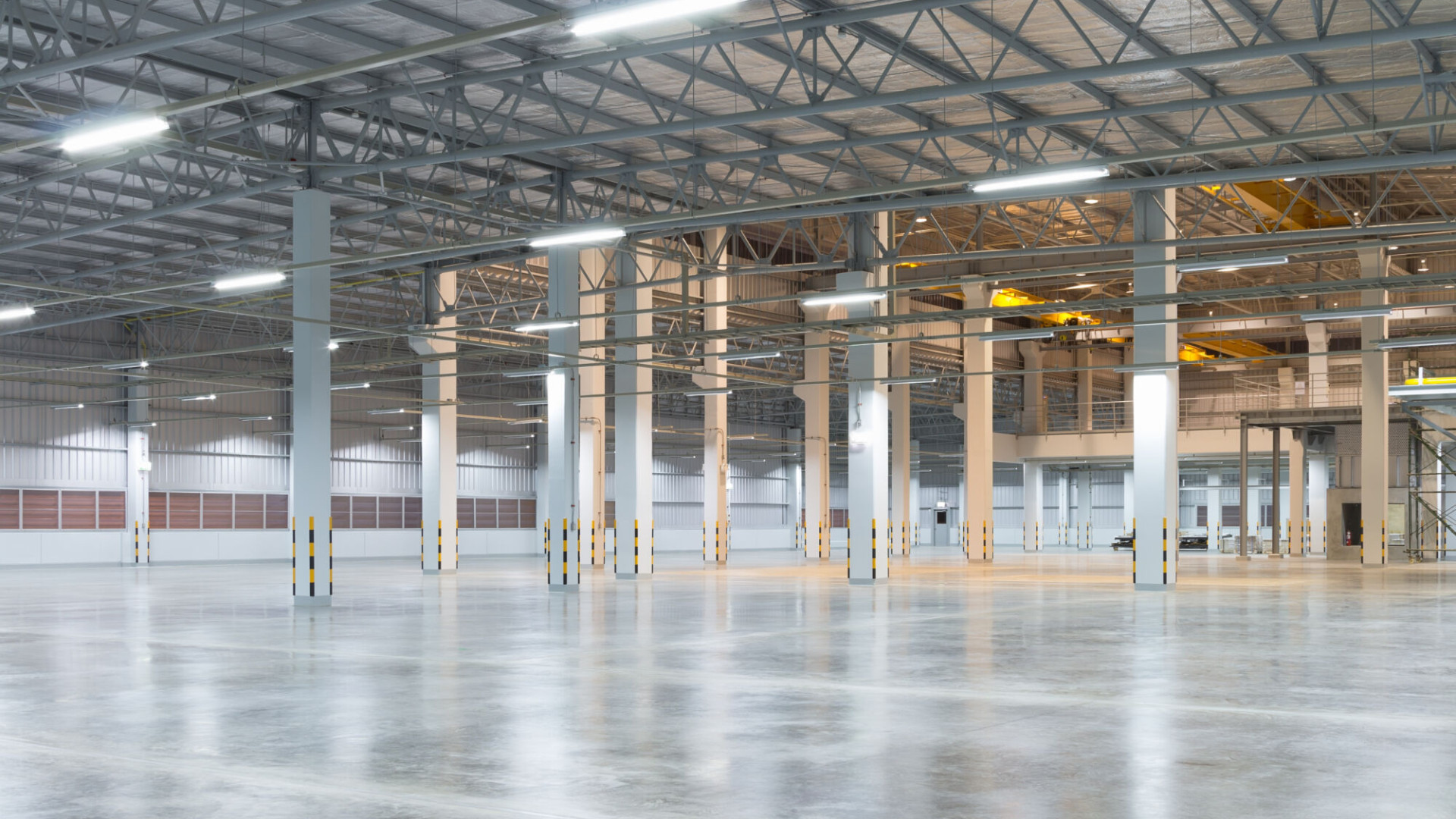 How to calculate floor flatness and concrete slab design: A guide for mezzanine floors in warehouses