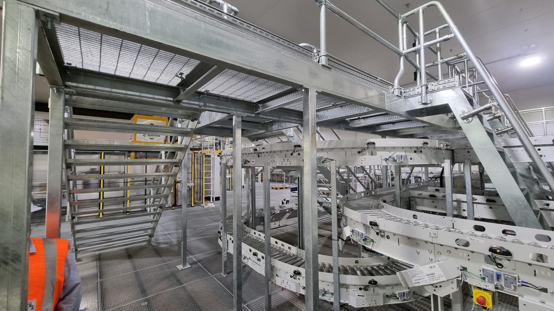 The Use of Mezzanines in Warehouse Automation and Integration