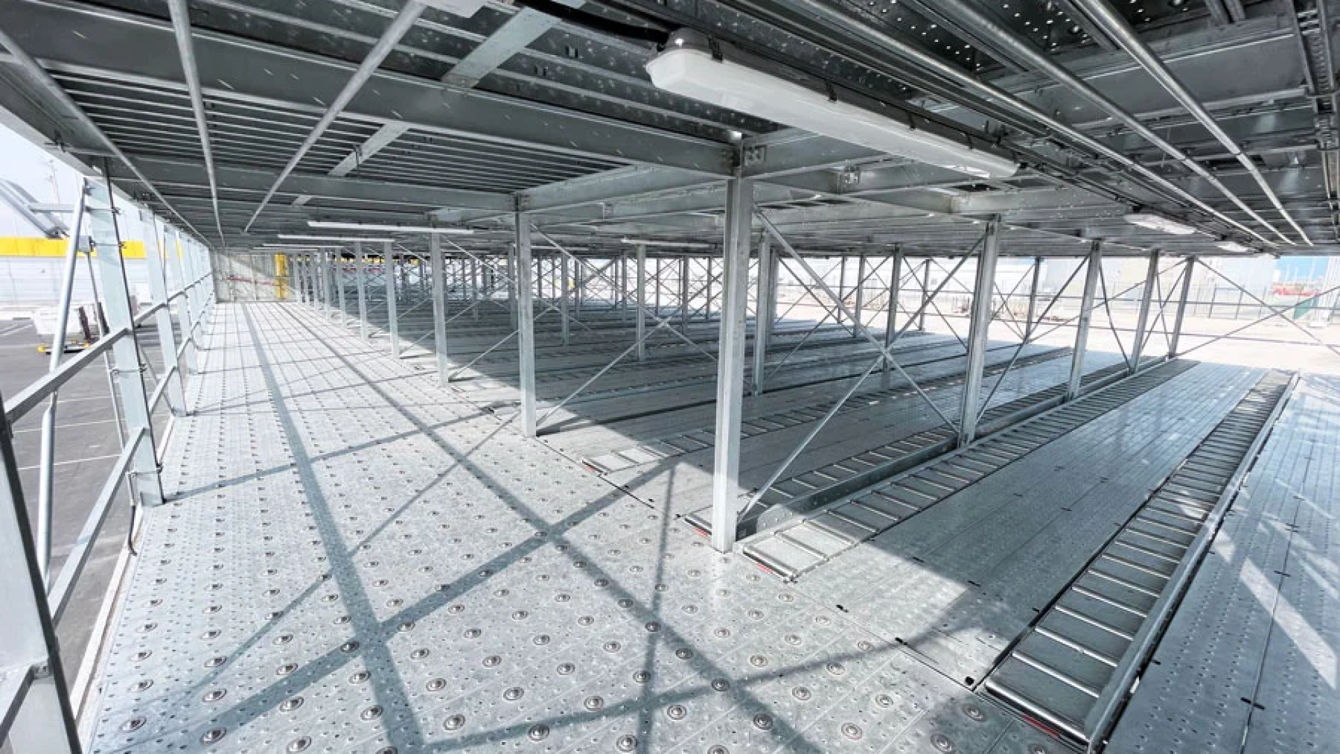 How To Elevate Air Cargo Operations with Mezzanine Systems